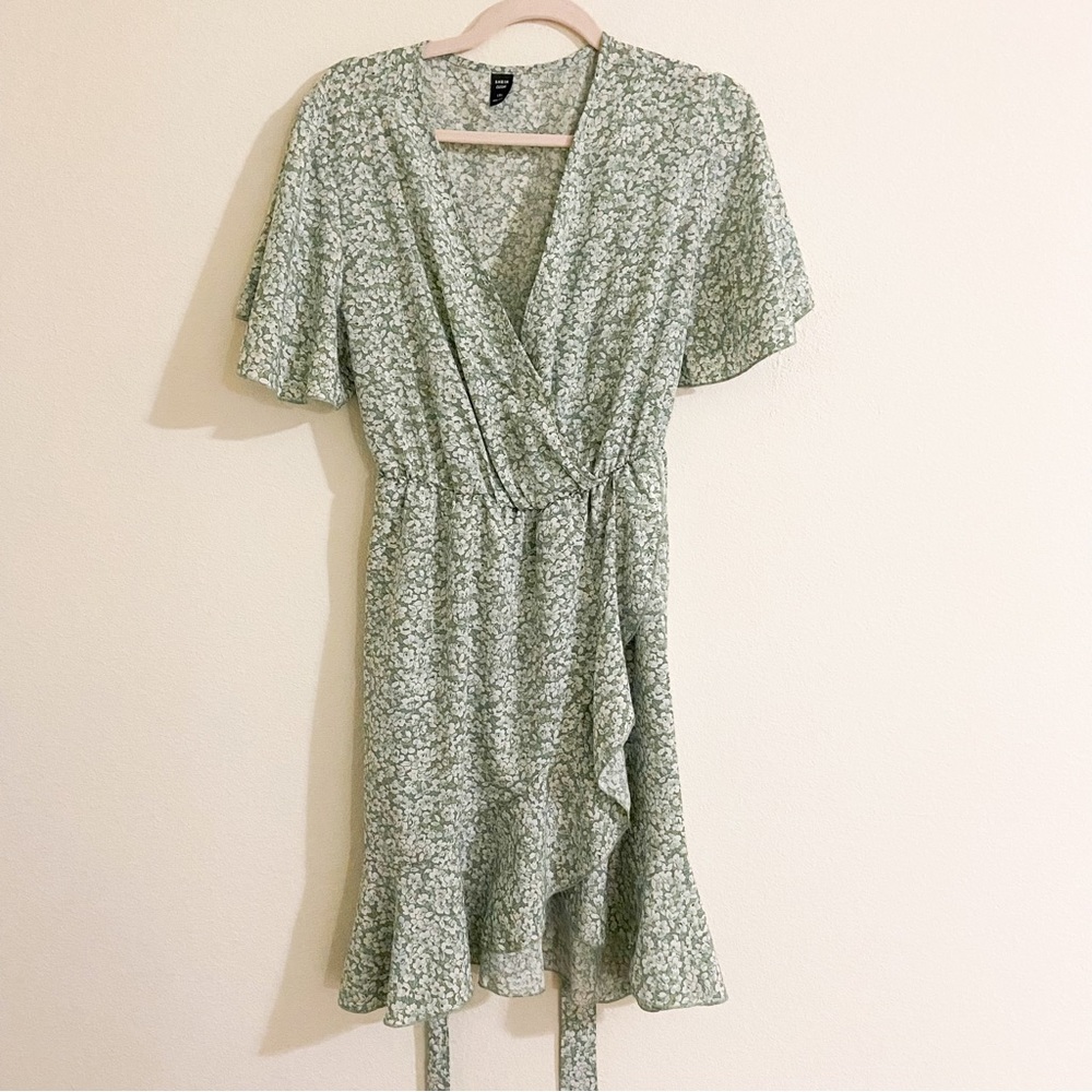 Green Floral Dress With Wrap-Around Tie